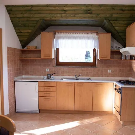 In Kranjska Krain 26051 Metlika